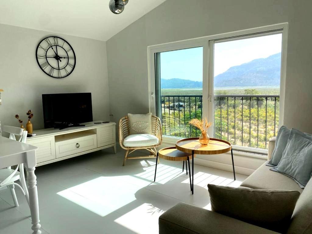 Airport Blue Eye Apartment Dalaman Best Location Also Suitable For Day Rentals Ideal For Air Travelers, 5 Km Close To Airport Esterno foto