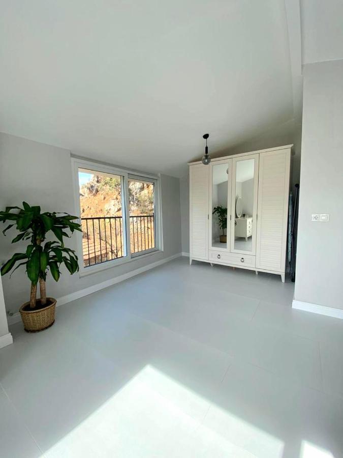 Airport Blue Eye Apartment Dalaman Best Location Also Suitable For Day Rentals Ideal For Air Travelers, 5 Km Close To Airport Esterno foto